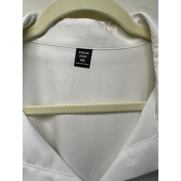 SHEIN Curve White Button-Up Blouse with Lace Sleeves - Size 2XL - Picture 2 of 3